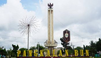 mobil travel ke pangkalan bun