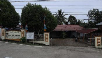 komam mobil travel ke komam